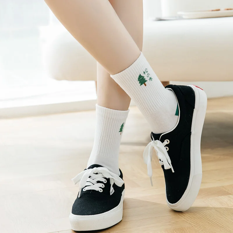 

5Pair Green Striped Women's Socks Fashion Trend Harajuku Style Pine Print Socks Casual and Comfortable Cute Soft Cotton Socks