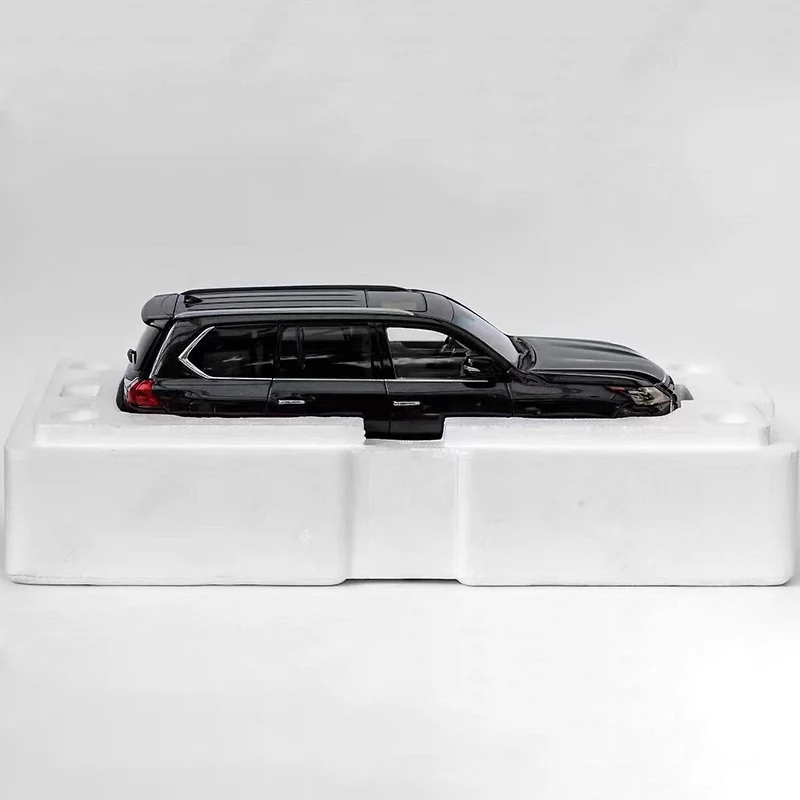 

1/18 scale new boutique SUV off-road vehicle simulation car model for adult children collection or family decoration
