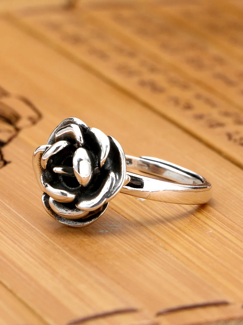 Outdoor Personal Self defense Rose Ring for women with Spike Anti-wolf Protect yourself Metal Barbed Broken Window | Украшения и