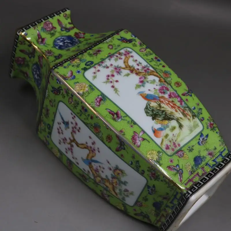 Эмалированная квадратная ваза с изображением китайской символики династии Цин |