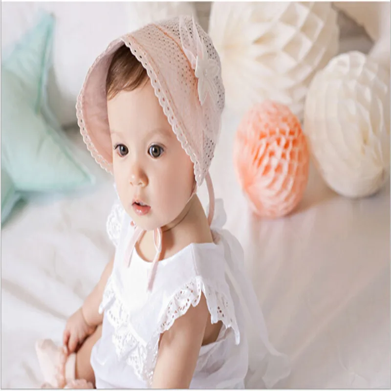 

2020 New Spring Summer Sweet Princess Hollow Baby Girls Hat Lace-up Beanie Cotton Bonnet Infant Kids Flower Beanie Lace Floral