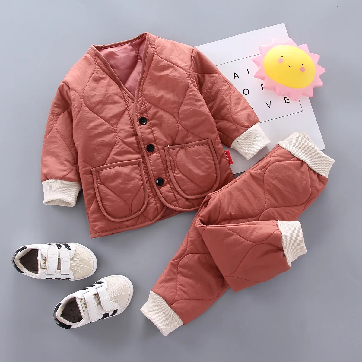 Комплекты одежды для маленьких мальчиков зимнее детское однобортное пальто с