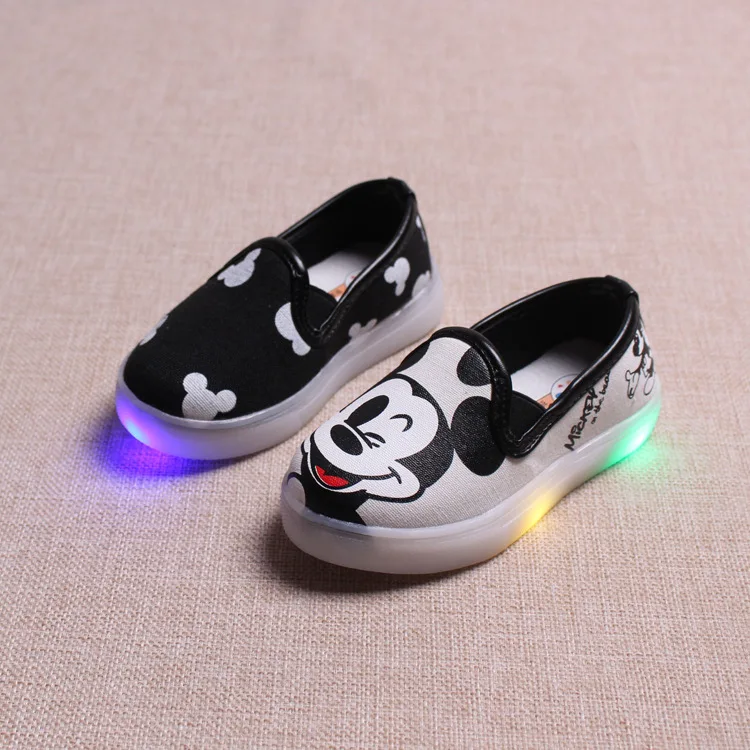 Обувь на плоской подошве для девочек с изображением Микки Мауса повседневная