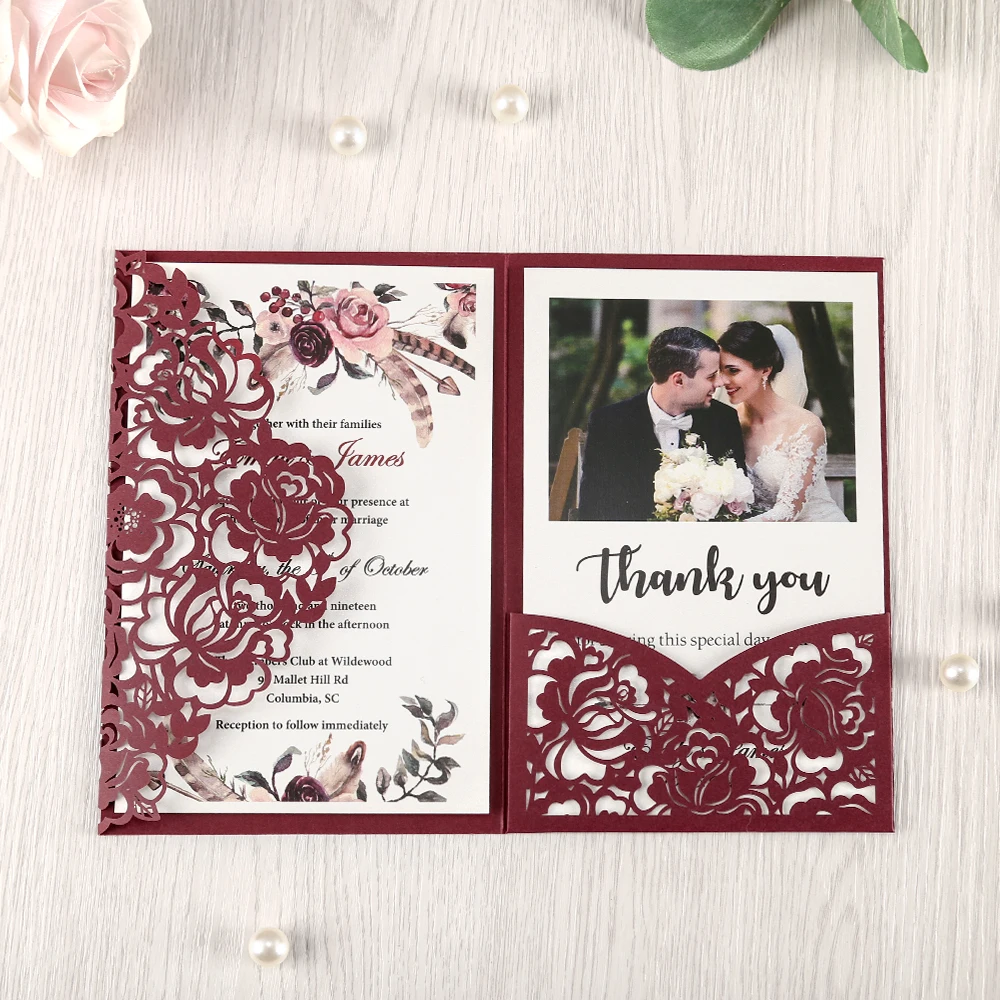 Свадебные приглашения с конвертом бордовые цветочные лазерная резка