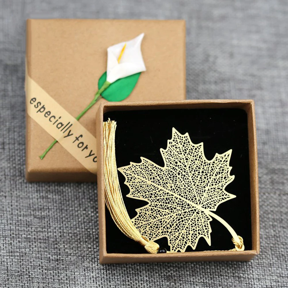 

Vintage Chinese Style Gold Metal Hollow Lotus Tassel Bookmark Stationery Book Folder Office School Exquisite School Supplies