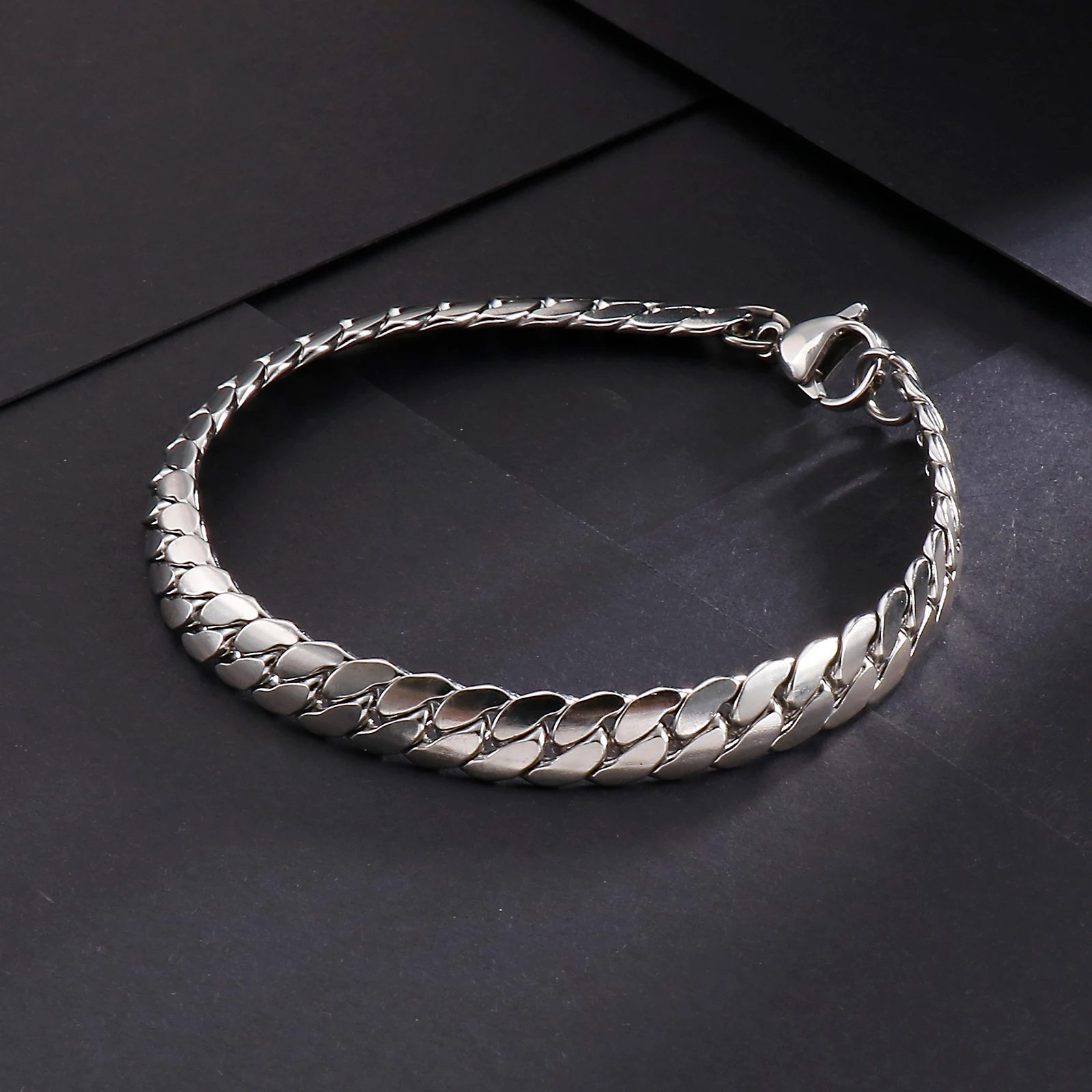 

Simple Blade Chain Bracelets For Men Gold Silver Color Stainless Steel Wheat Ear Charm Male Bangles Fashion Hip Hop Jewelry 2021