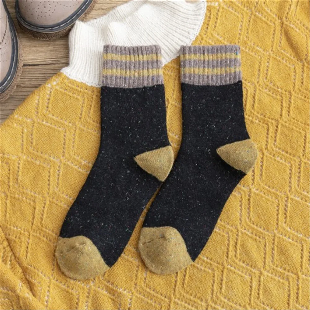 Толстые махровые шерстяные носки для женщин на осень и зиму с полосатым узором в