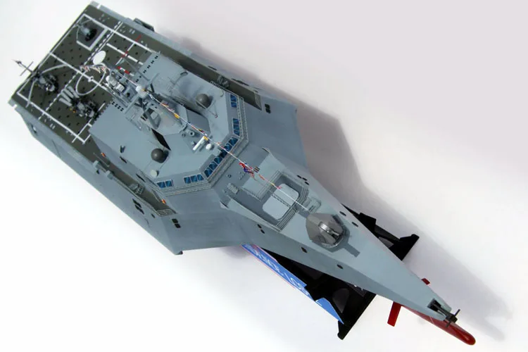 Игрушечный боевой корабль Trumpeter 04548 масштаб 1/350 независимость USS LCS 2 литоральный