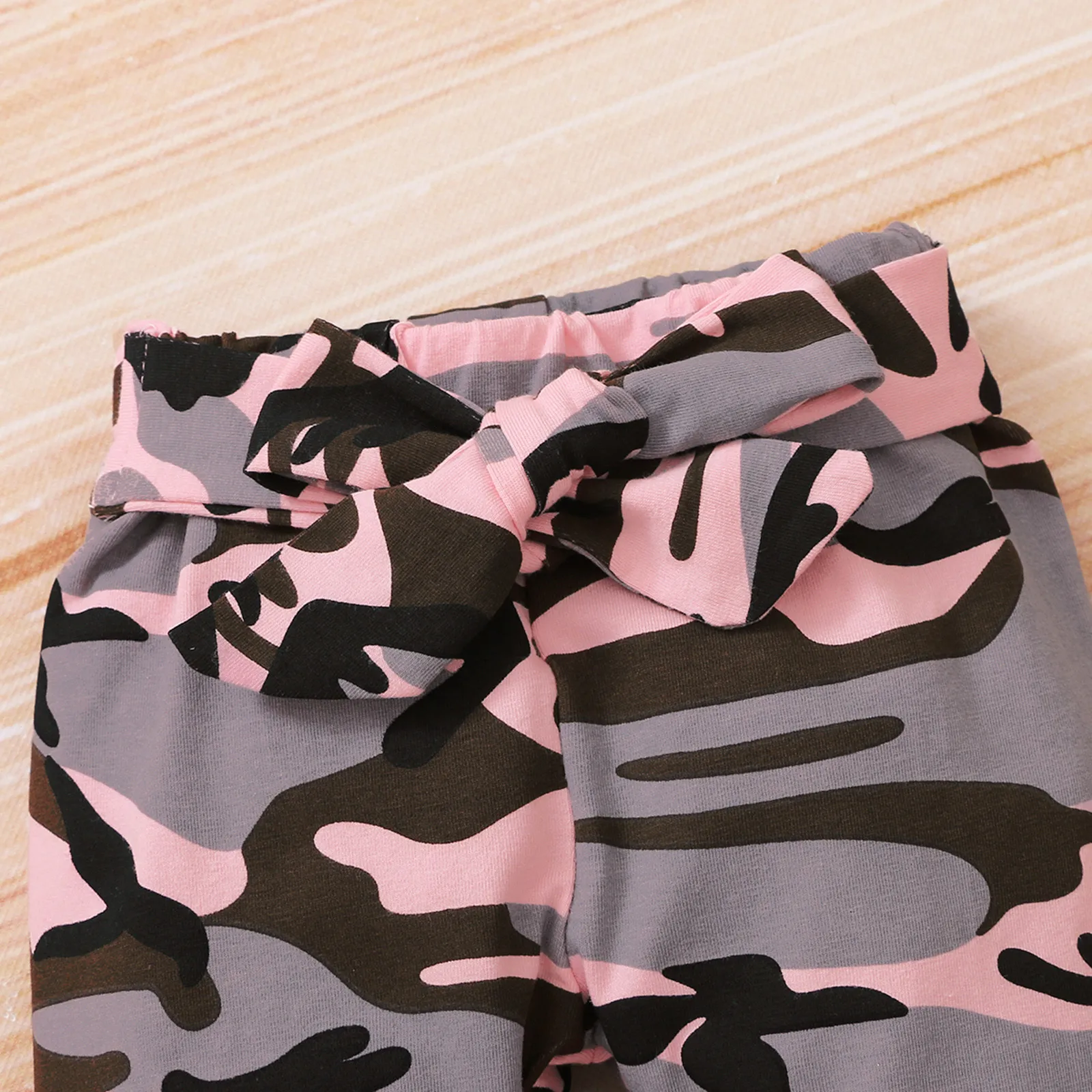 

2021Newbaby kids baby fashion cute sweet simple long-sleeved Valentine's Day letter bow camouflage pants hairband a