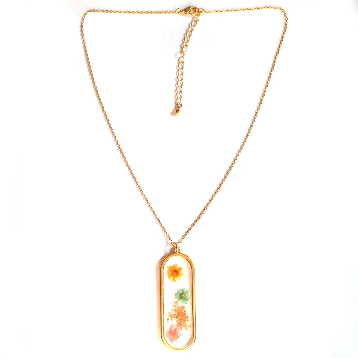 

Renya 2022 Fashion Pressed Real Colorful Flower Pendant Necklace Oval Shape Resin Necklace For Mother's Day Jewelry Accessories
