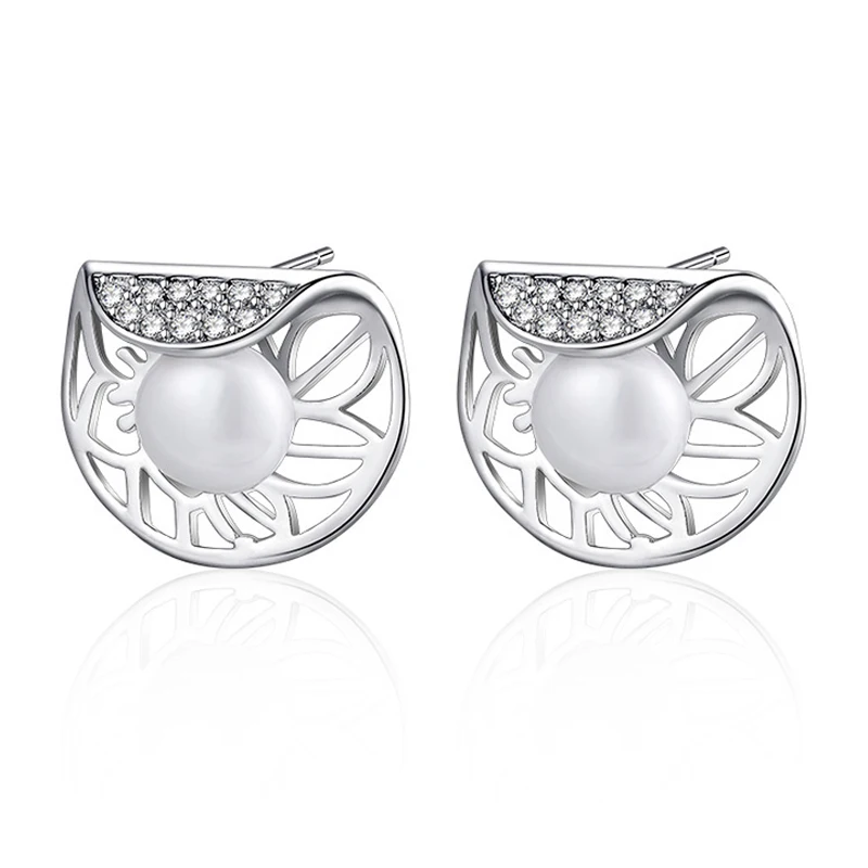 Женские серьги гвоздики с жемчугом MAIKALE круглые серебристого цвета цветком из