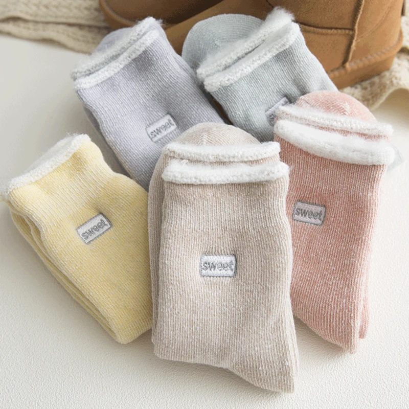 5 Pairs Korean Style Cotton Women Socks Winter Autumn Warm Female Cute Socks Fashion Leopard Designed School Students AE0021