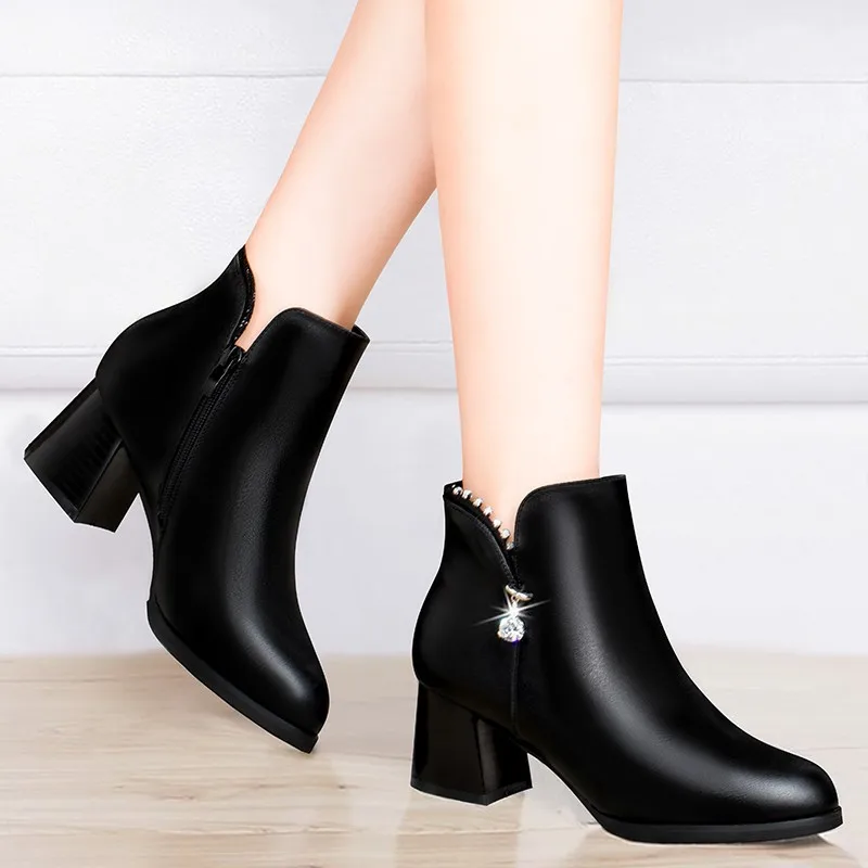 

Autumn And Winter New Martin Boots Fashion Round Toe Square Heel Zip Ankle Med 3cm-5cm Solid Short Plush Breathable Women Boots