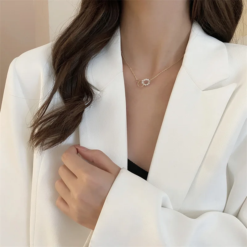 

Adolph Korean Pearl Double Circle Pendant Necklace Simple Statement Chain Choker Collar Necklaces Jewelry For Women 2021 New