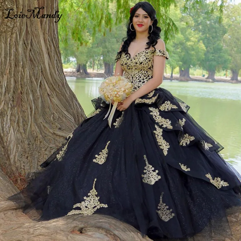 

Ball Gown Black Quinceanera Dresses Long 2022 Sexy Off Shoulder Sweet 16 Dress For Women Gold Applique Lace Vestido de 15 anos