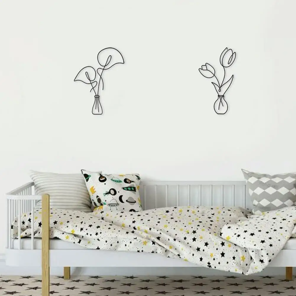 

Metal Wall Decor Realistic Decoration Easy Hanging Fine Workmanship Modern Design Metal Vase Flowers Wall Art for Living Room