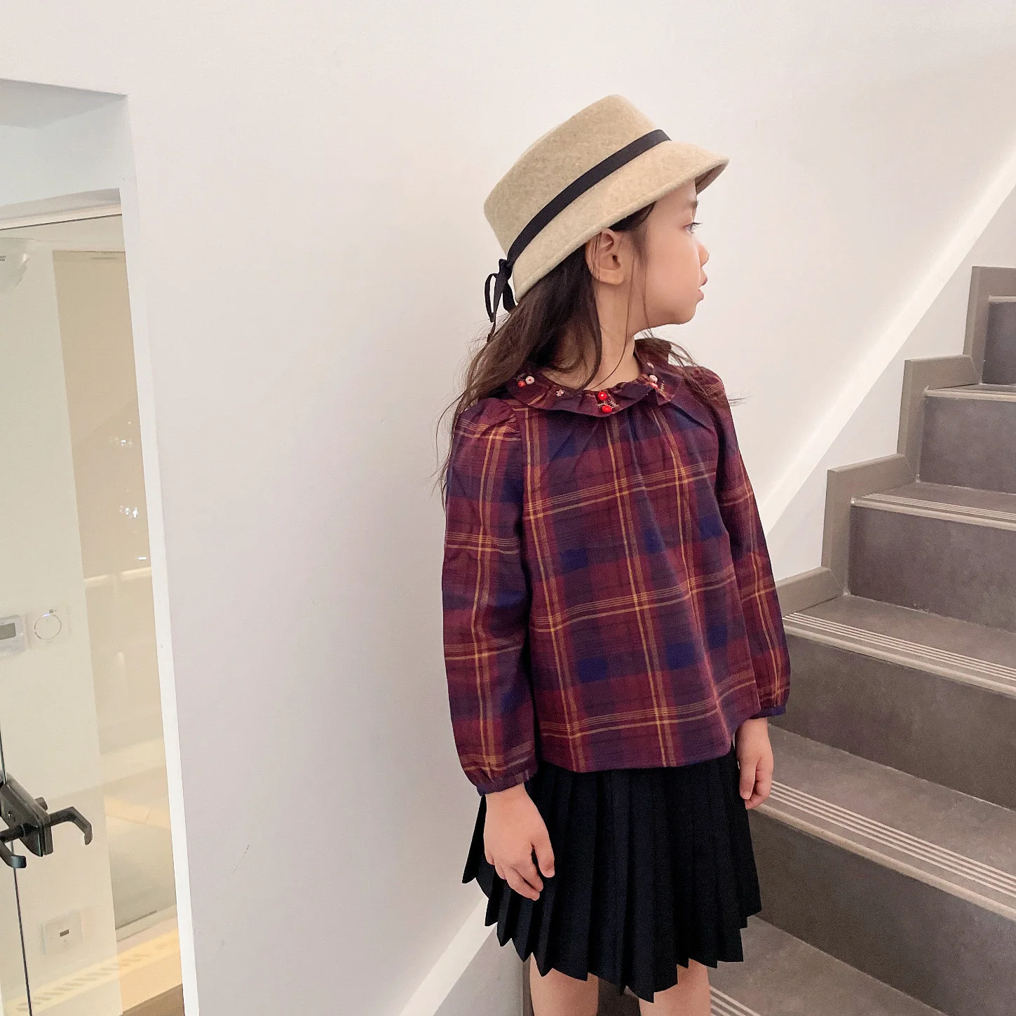 

Pre-sale 9.20 Ship autumn/winter new girls' tops, red plaid embroidered collar blouses, cotton brushed tops