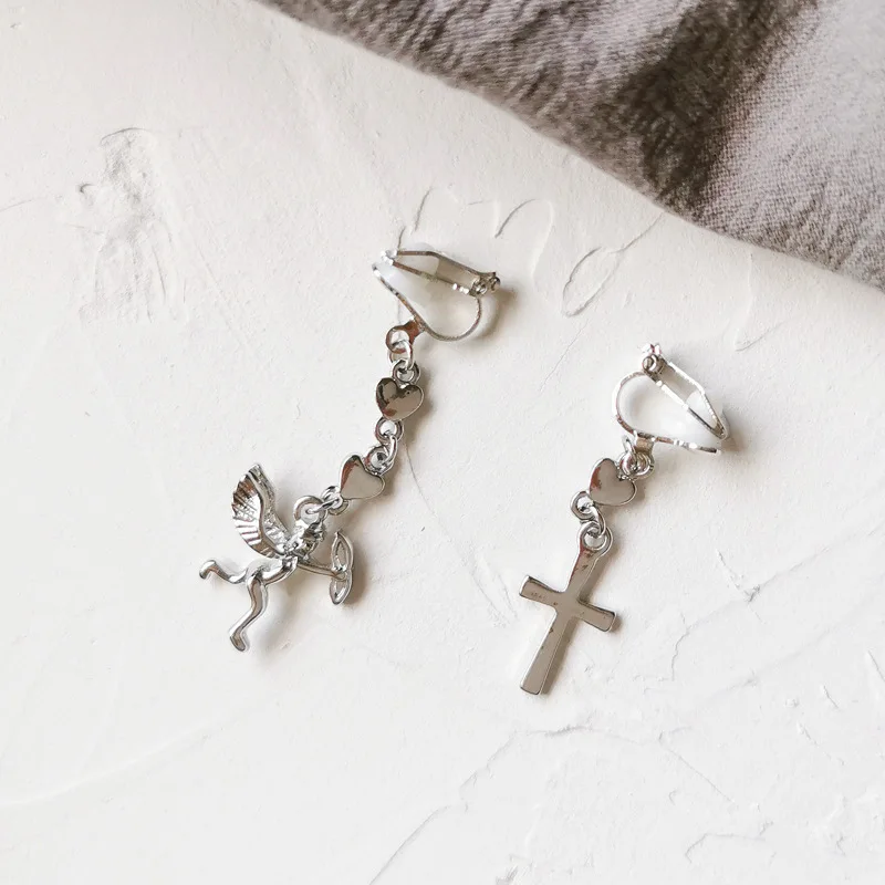 Европейские и американские хип-хоп панк Асимметричные сережки-крестики девушка