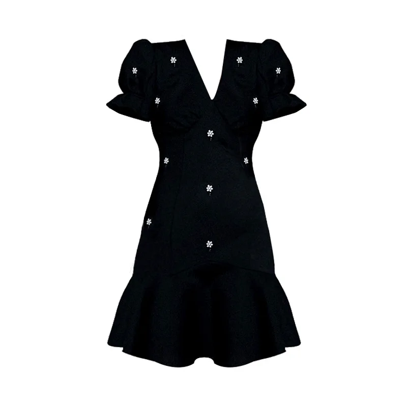 

French small black dress Hepburn dress show thin 2020 new summer small temperament pin bead dress goddess model