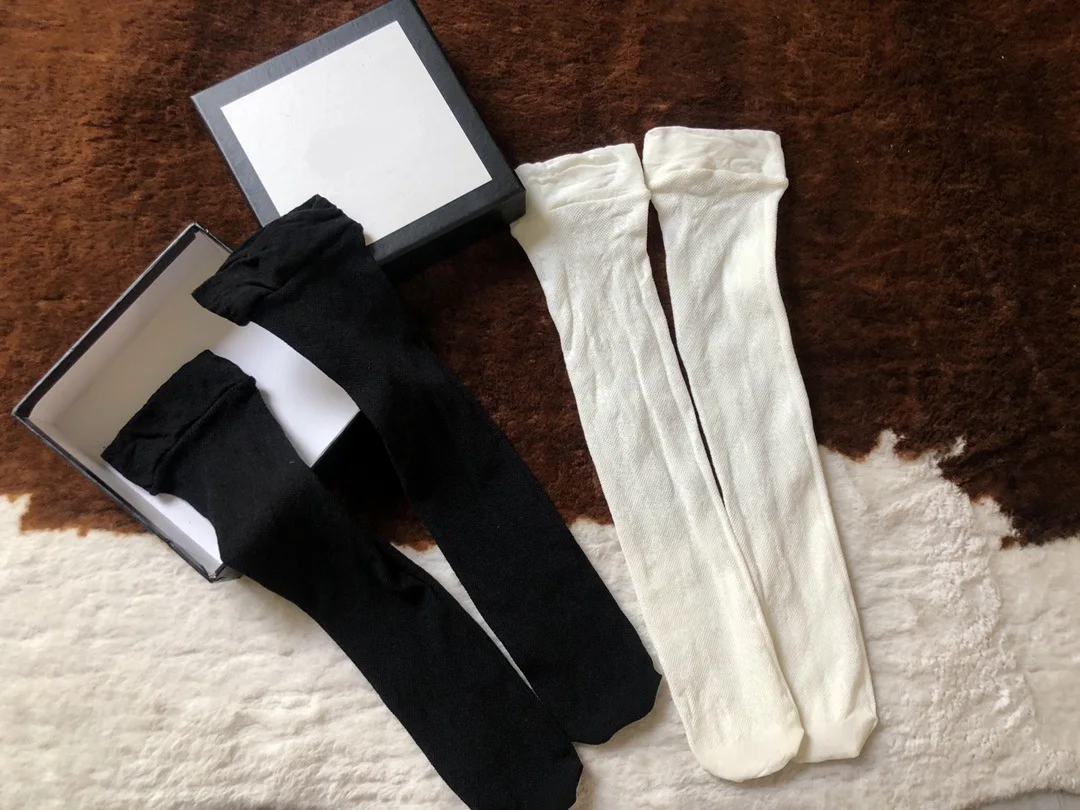 

2021 Newest Europe Embroidery Letter Lace Jacquard Hollow Women Sexy Stocking Elastic Ladies Socks Girls Black White Without Box