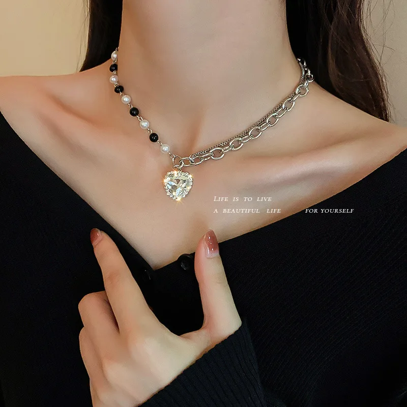 

New black and white pearl diamond love double necklace female design sense temperament hip hop trend clavicle chain