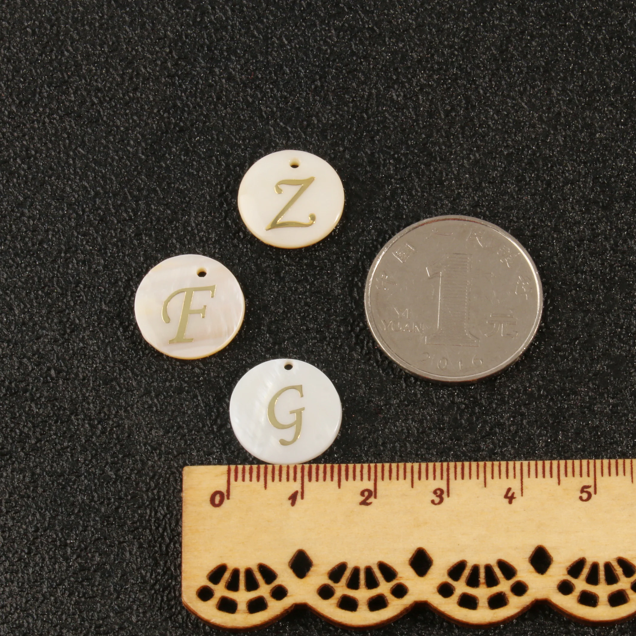 Натуральная ракушка Алфавит ABC DIY буквы ювелирные изделия Белый инициал бусина