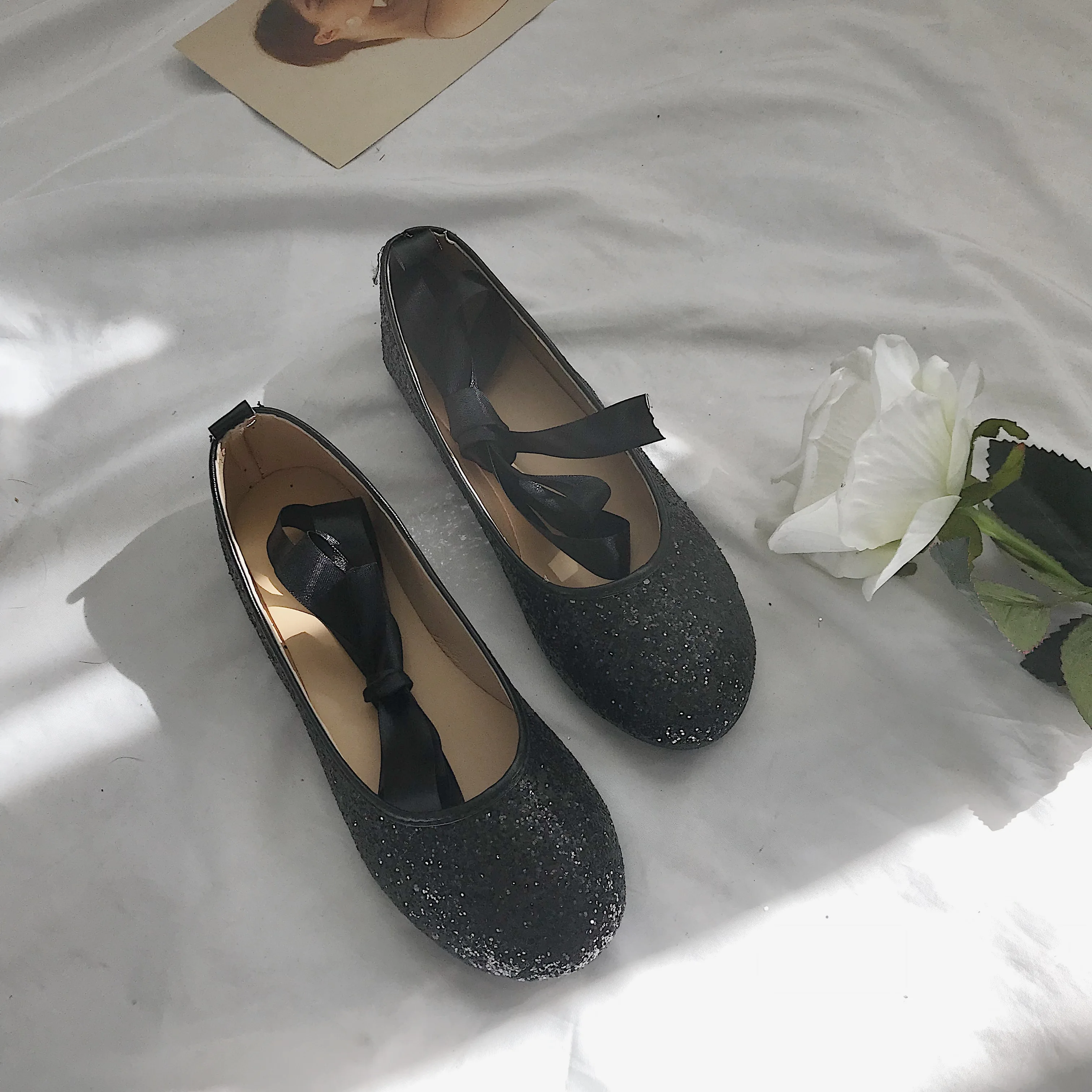 

Temperament cross lace fairy shallow mouth round-toe flat shoes sequined ballet shoes fashion wild shiny shoes