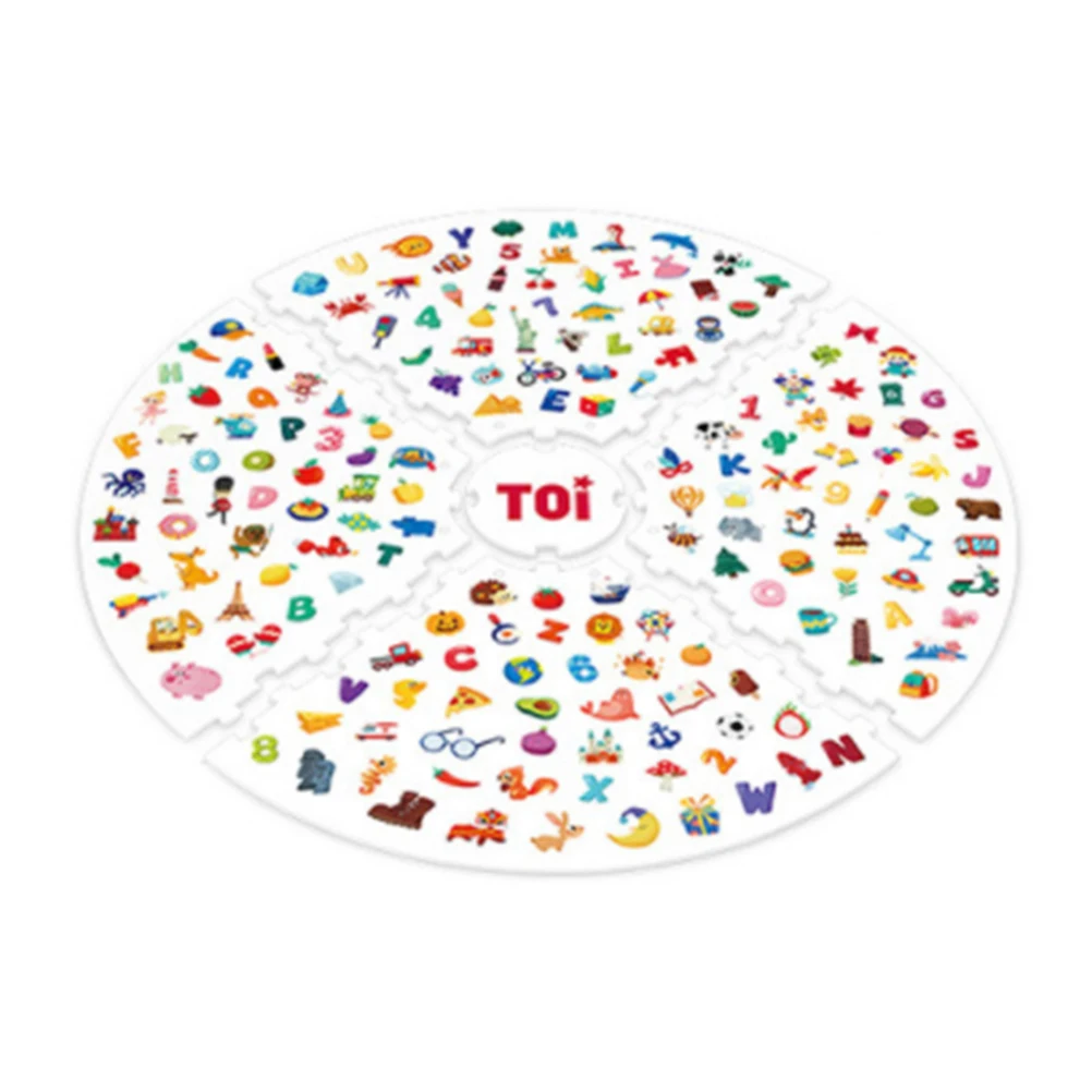 Детская интерактивная игра с памятью TOI find it маленьким фонариком семейные