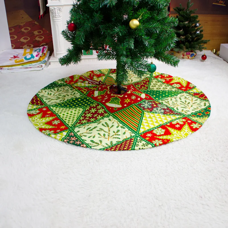 

2022 Happy New Year Christmas Knitted 120cm Tree Skirt Acrylic Christmas Tree Skirt Apron Suitable for Christmas Tree Decoration