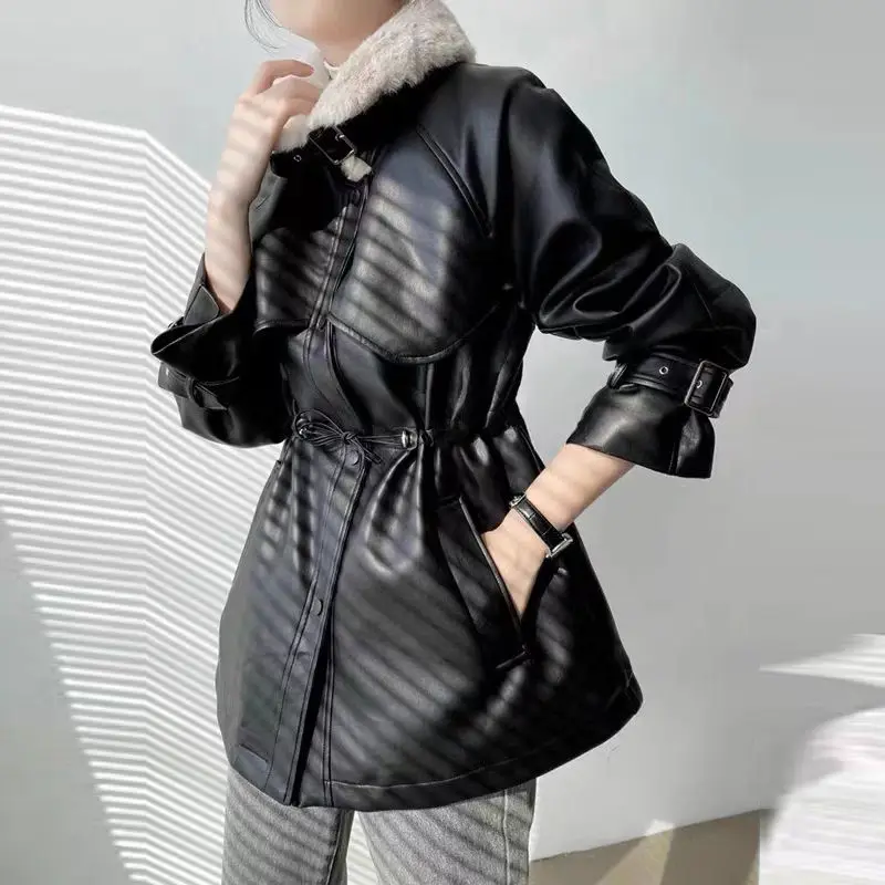

Женская байкерская куртка, утепленная бархатная зимняя новая стильная кожаная куртка, теплая Повседневная кожаная женская куртка