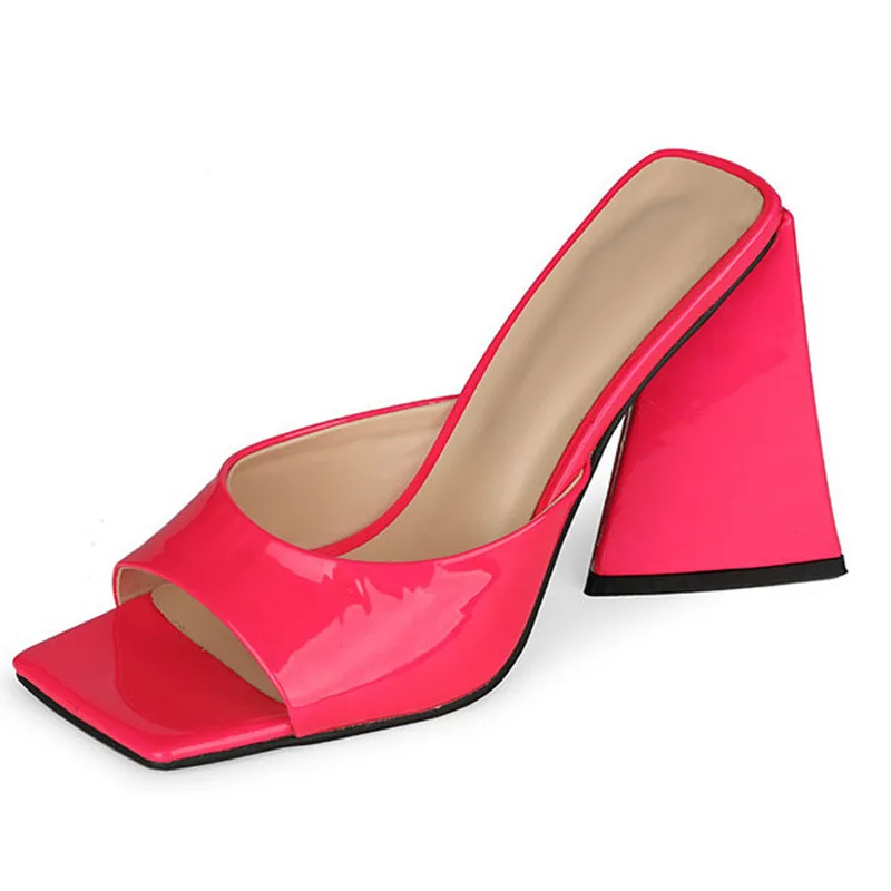 

Women's Sandals Summer Wear Fashion New Square Toe Thick with Open Toe High Heel Slippers Ins Catwalk Patent Leather Sandals