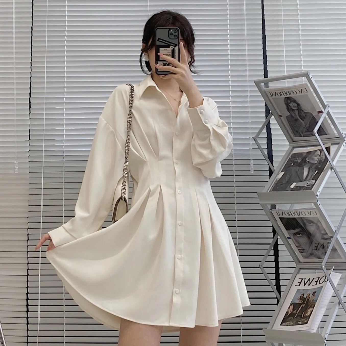 

2021 Autumn New French Waist Slim Long-sleeved Fairy Skirt Apricot Dress