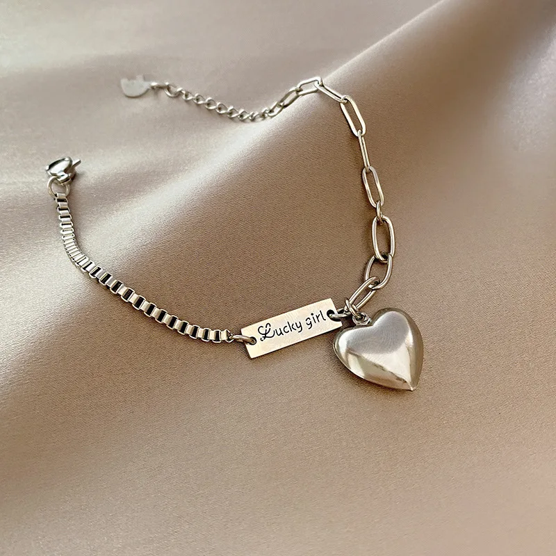 

Hot Sale Love Letter Charm Bracelet Suitable for Female Lovers Best Jewelry Gift