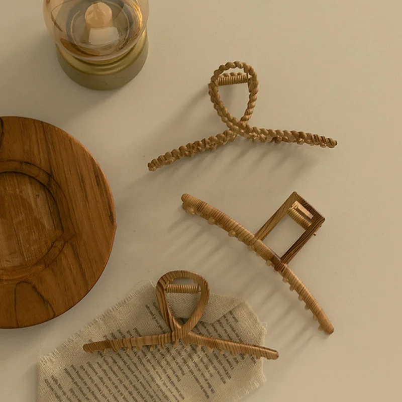 

New Wood Grain Hairpin Shark Clip Retro Back Hairpin Horsetail Grabbing Clip Geometric Bath Hairpin