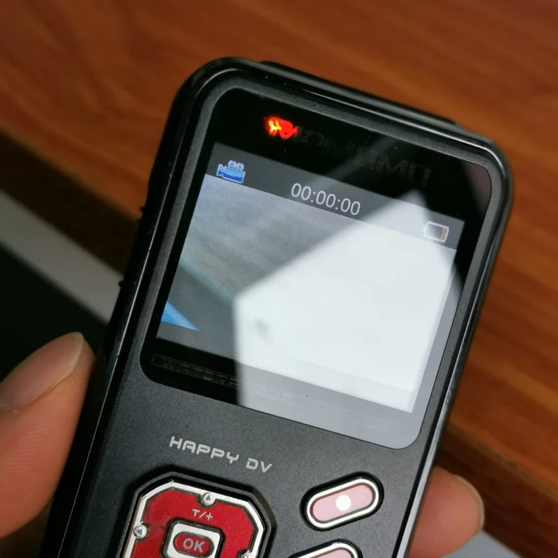HD Цифровая камера 2,0 дюймов lcd видео запись 6MP 4X зум Камера s подарок встроенный аккумулятор HD200