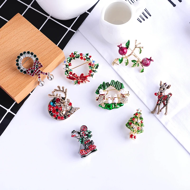 Uer 2020 Рождественская брошь лося загрузки дерево Снеговик сахар костыли кристалл