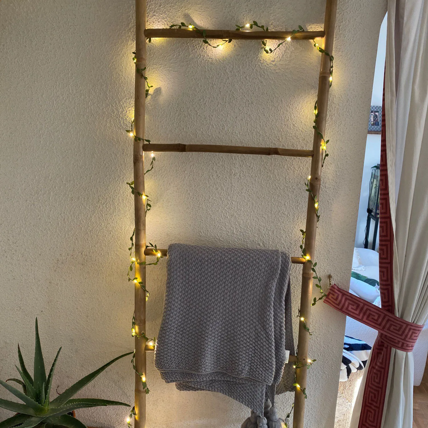 

Tiny leaf garland fairy light decor LED Copper Wire string lights for Wedding forest Table Christmas home party Decoration