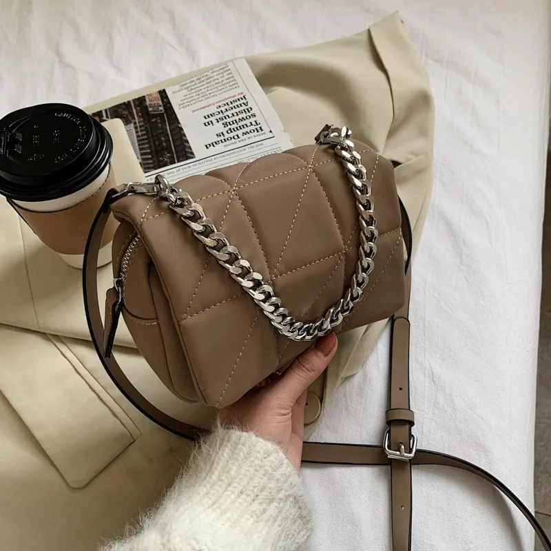 

Women Hardware Chain Handle Handbag Triangle Embroidery Thread Small Square Bag Vintage Leisure Shoulder Crossbody Bag 2021