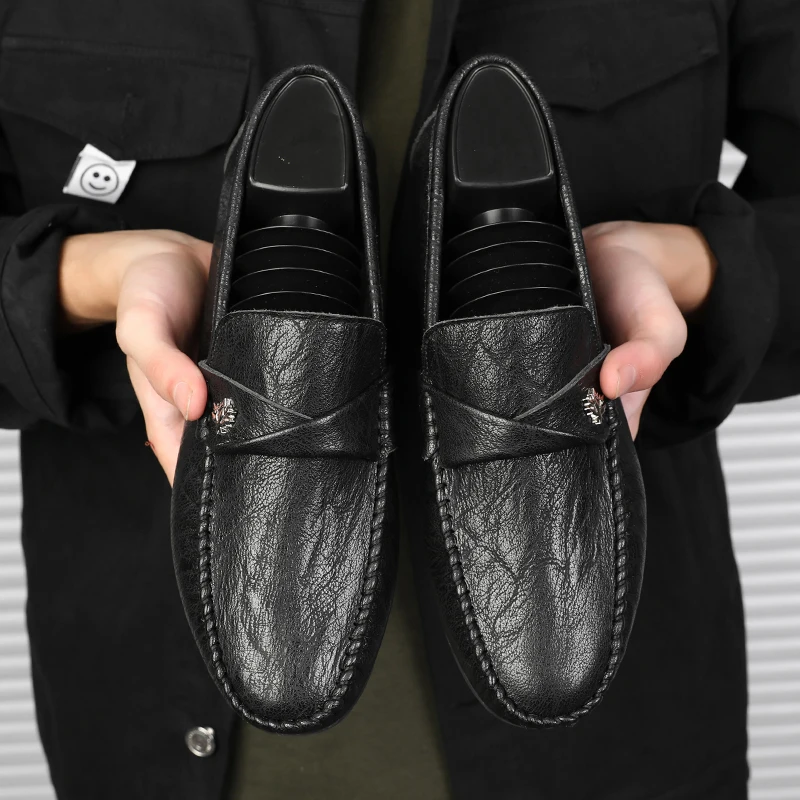 

Designer Leather Shoes Men Loafers Shoes Man Casual Shoes 2020 Autumn Comfort Slip-On Soft Moccasins Flat Mens Driving Shoes
