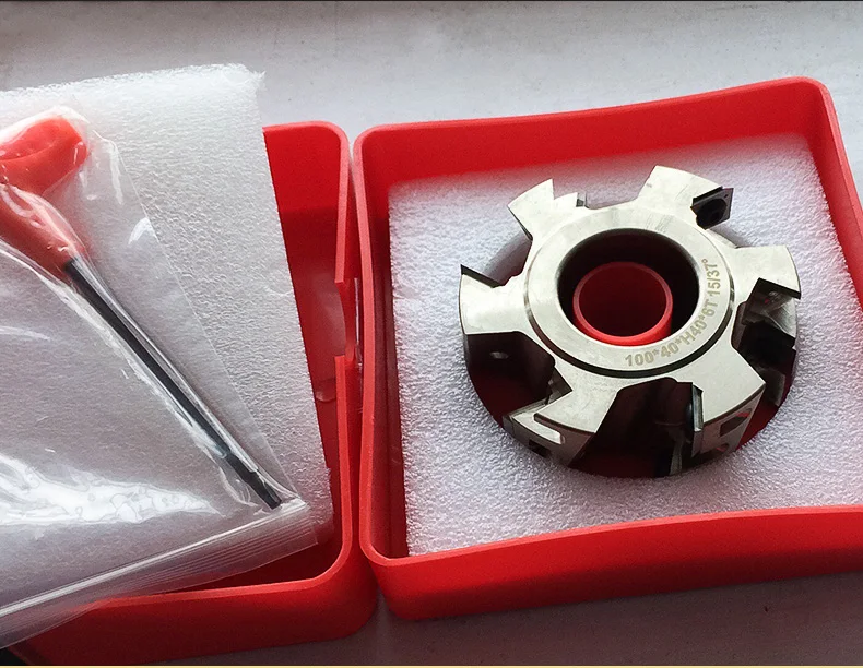 Спиральная режущая головка для строгального станка со сменным ножом а не