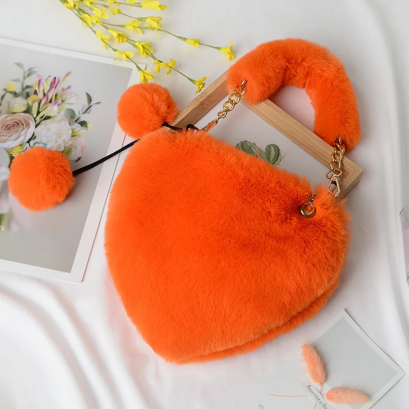 

Cute Heart Shaped Faux Fur Shoulder Crossbody Bag for Women Plush Winter Ladies Female Clutch Purse Love Messenger Bags Handbags