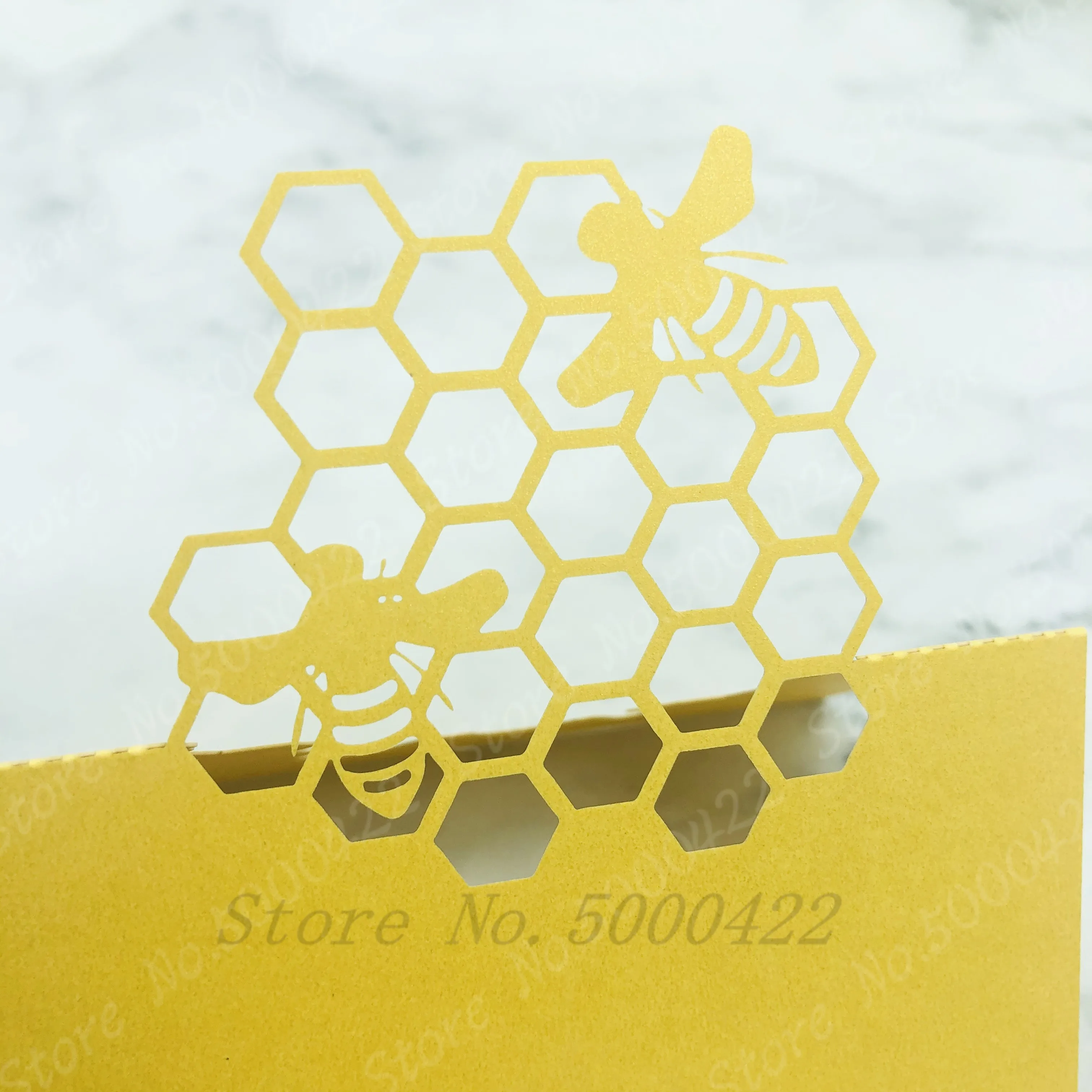 50pcs Free Shipping Laser Cut Little Bee Design Paper Place Name Wedding Invitation Cards Baby Shower Birthday Party Table | Дом и сад