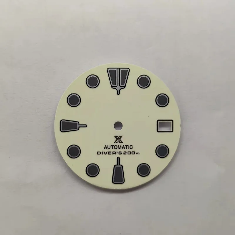 

28.5mm Green Luminous Single Date Watch Dial with S Logo for NH35 Movement
