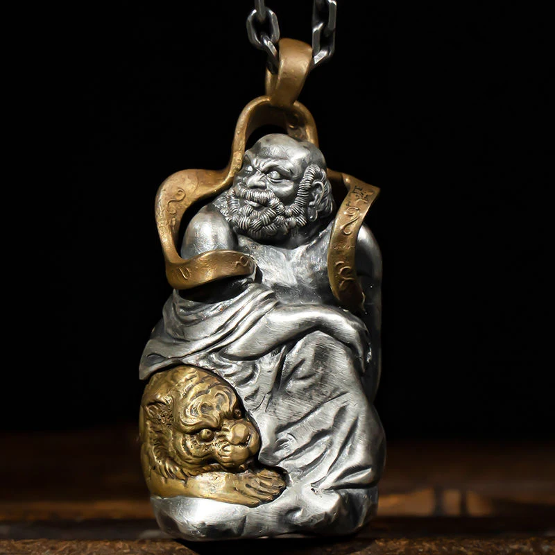 

New Retro Style Guanyin Pendant Men's Chinese Style Bodhisattva Handmade Silver Necklaces Blessing Peace Jewelry Accessories