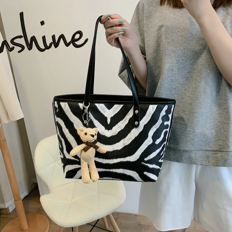 

New Woman Shoulder Bag High Quality Large Handbag Large Capacity Shopping Bag Fashion PU Messenger Bag 2021 Female Bag Trend