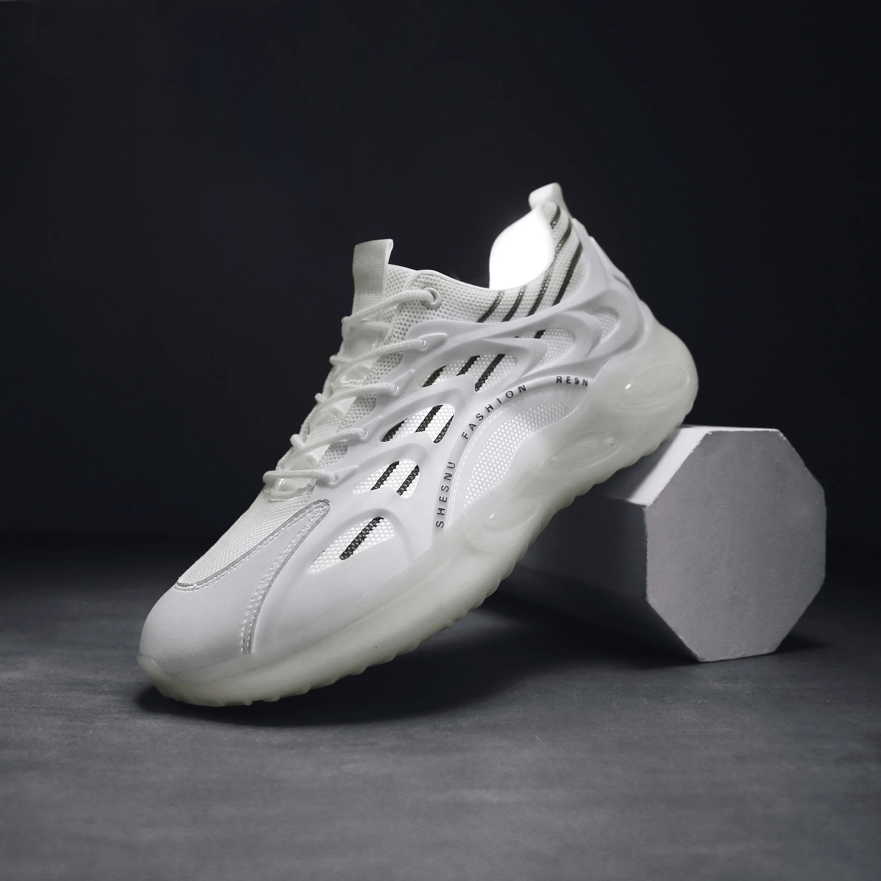 

Men's running shoes breathable lightweight outdoor sports shoes comfortable sports shoes running shoes Zapatos Hombre Sapatos