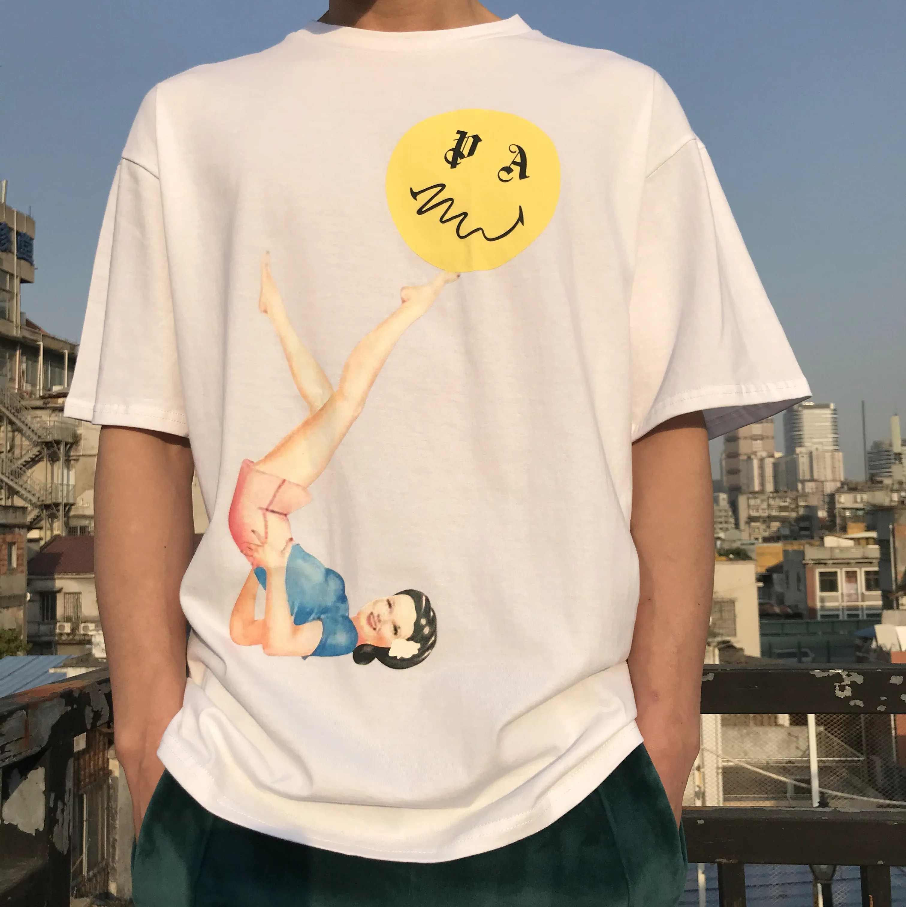 

Palm Angels beauty juggling cartoon big print men's women's short-sleeved loose shoulder T-shirt 4154846