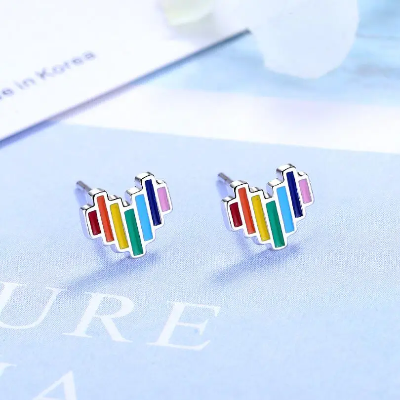 Новые милые цветные радужные серьги гвоздики в форме сердца для женщин и девушек