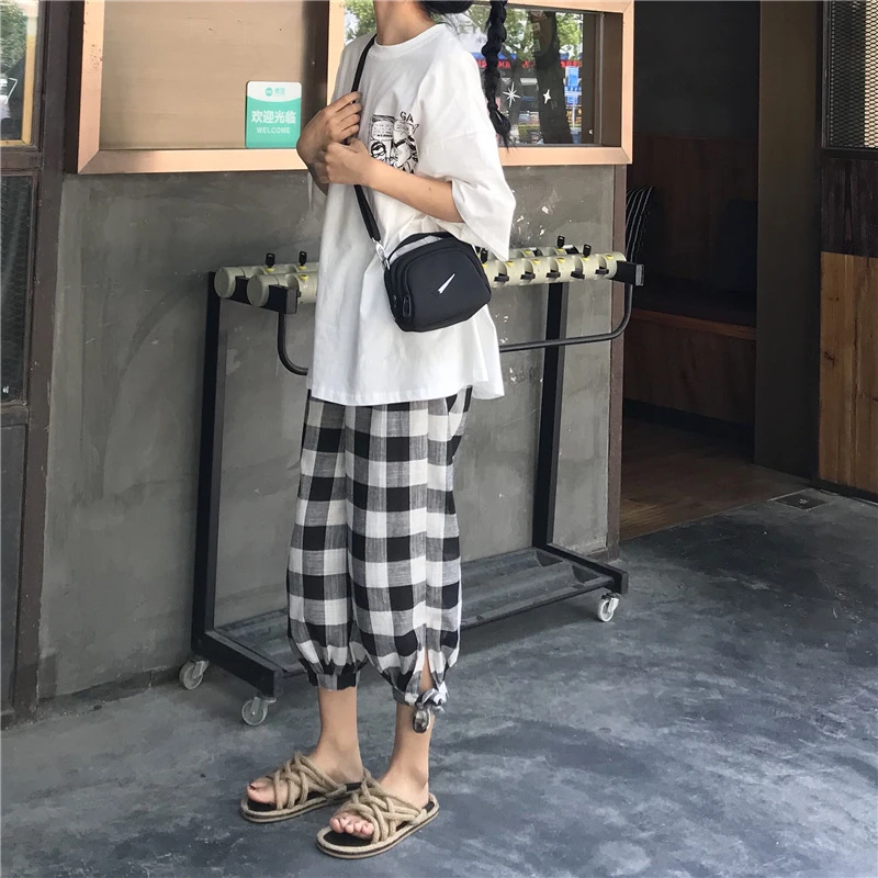 Женский комплект из 2 предметов летняя белая футболка с принтом + клетчатые штаны