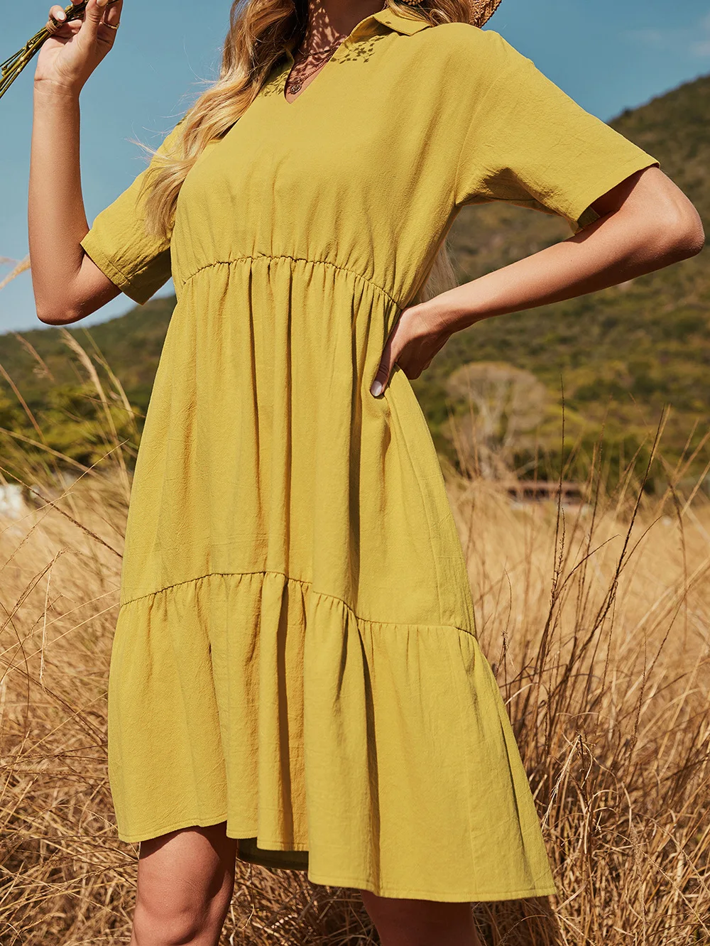 

2021 summer new products are fresh and sweet, thin V-neck cotton yellow cake dress dress women